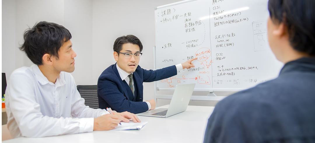 Clamppy社内での打ち合わせ